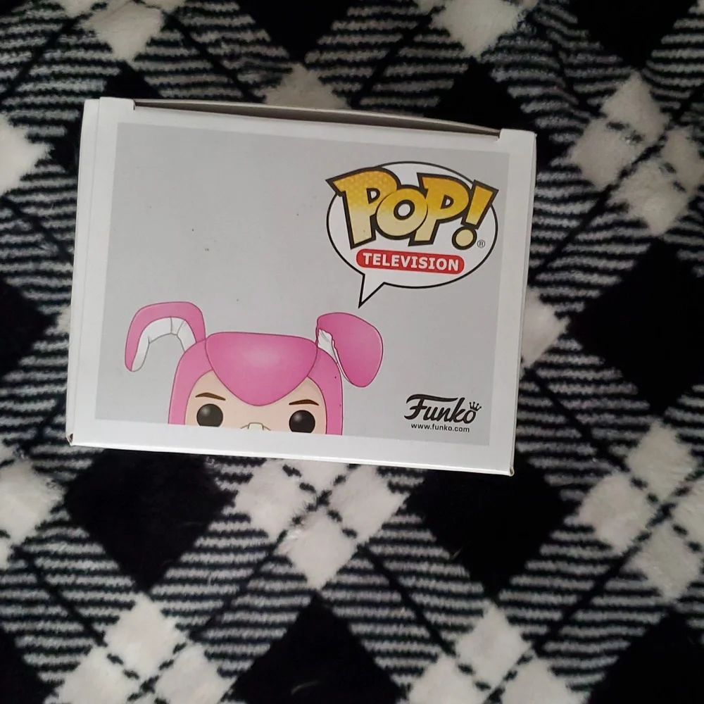 Funko Pink and Light Pink Friends Chandler Bing Pop! Vinyl Box Back - Picture 5 of 6